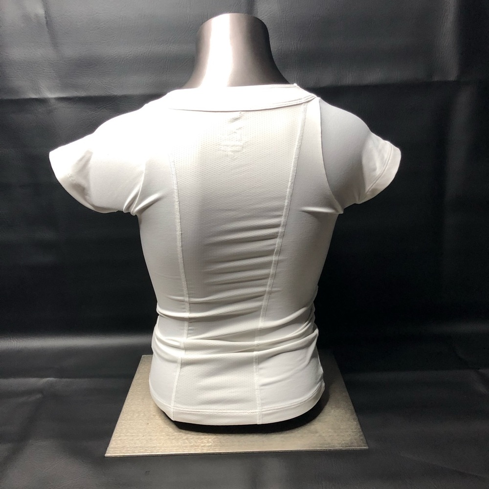 White and Black Nike T-Shirt - Picture 2 of 3